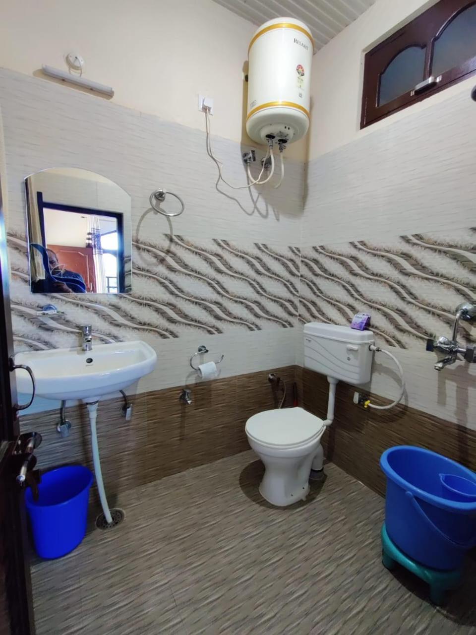 Aditya Homestay Bir-Billing Surrounded By Mountains Ruang foto