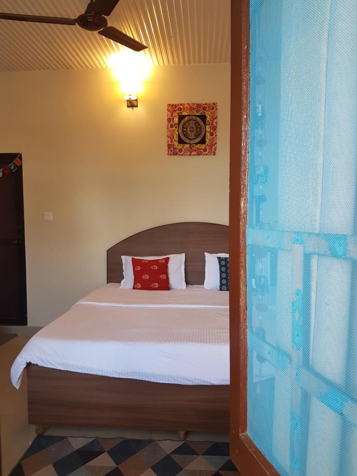 Aditya Homestay Bir-Billing Surrounded By Mountains Bagian luar foto