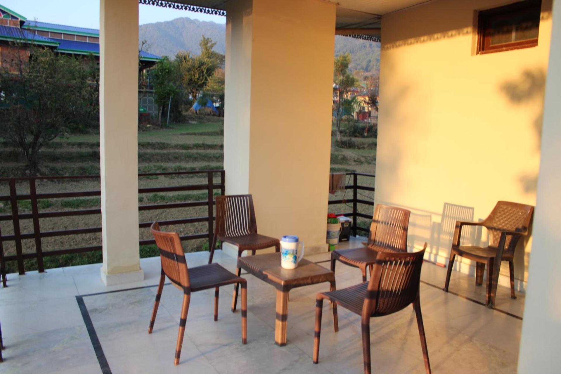 Aditya Homestay Bir-Billing Surrounded By Mountains Bagian luar foto