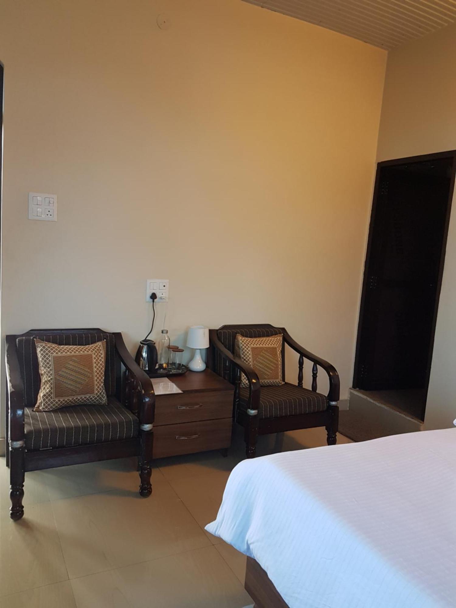Aditya Homestay Bir-Billing Surrounded By Mountains Bagian luar foto